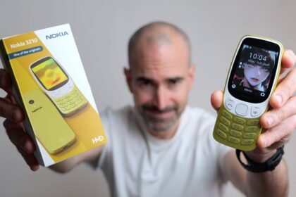 Nokia 3210 – The 2024 Reboot! | Best New Feature Phone?